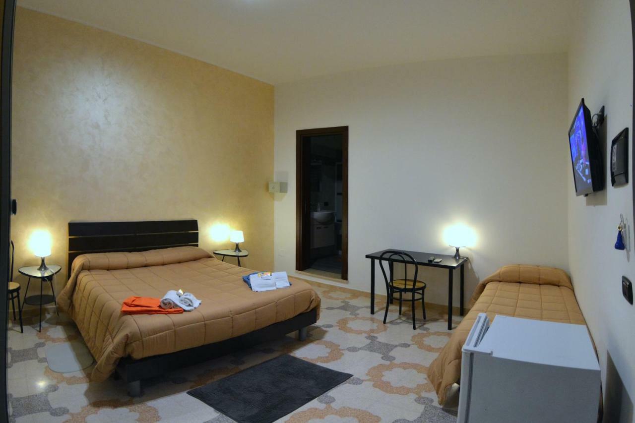 Bed & Breakfast "Mazzini" Leverano Esterno foto