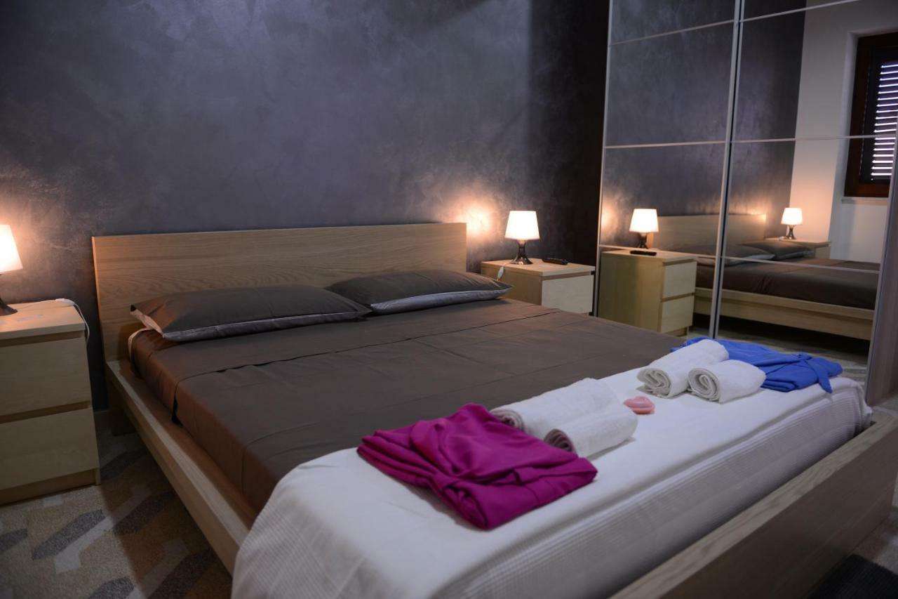 Bed & Breakfast "Mazzini" Leverano Esterno foto