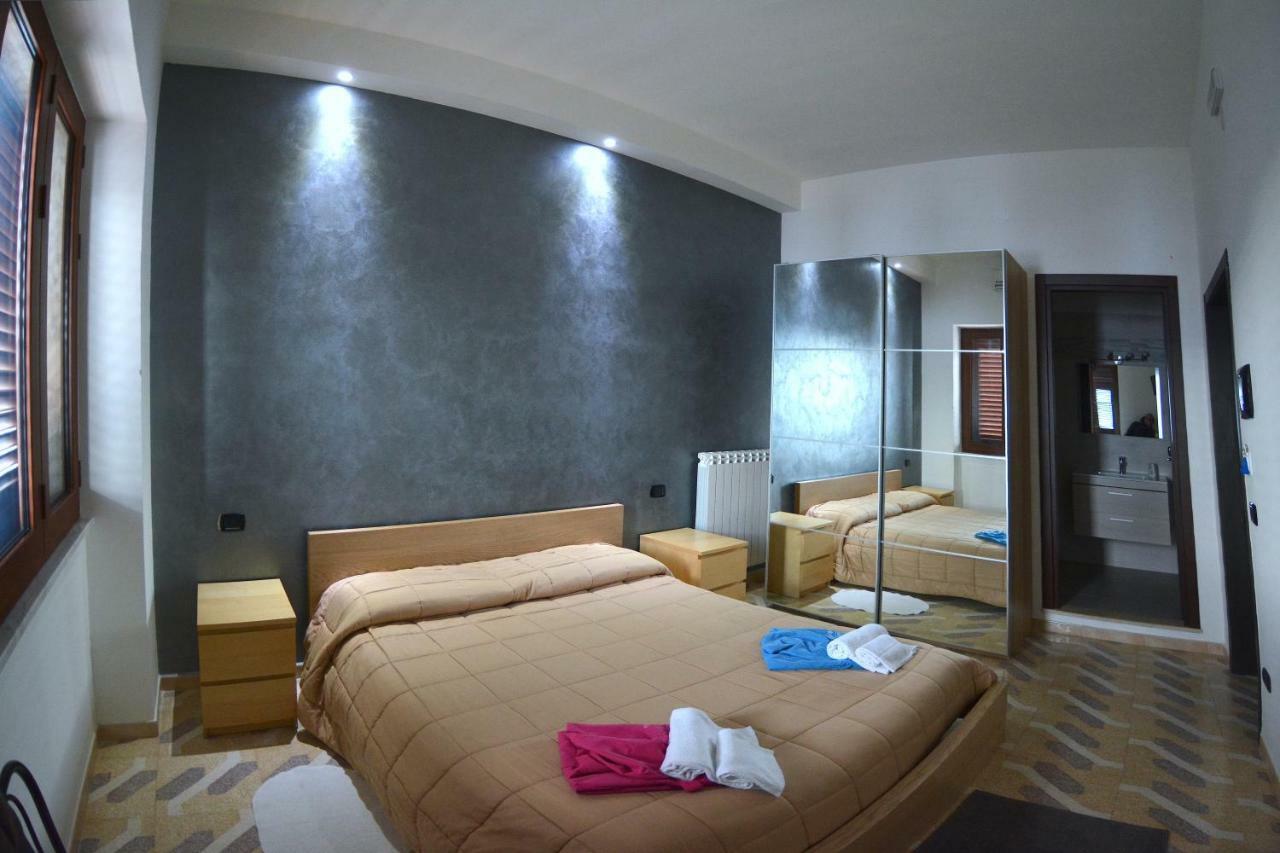 Bed & Breakfast "Mazzini" Leverano Esterno foto