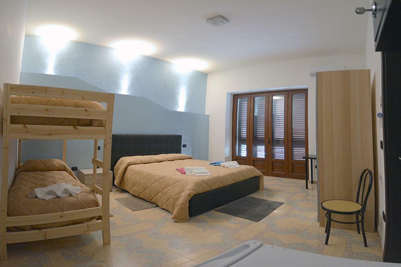 Bed & Breakfast "Mazzini" Leverano Esterno foto